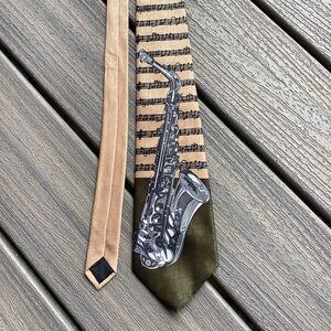 Marco‎ Polo Italian Style Mens Saxophone Musical Notes Silk Necktie